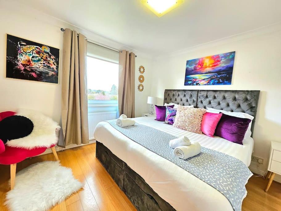 Apartment 3 Bed House With 6 Beds By Sensational