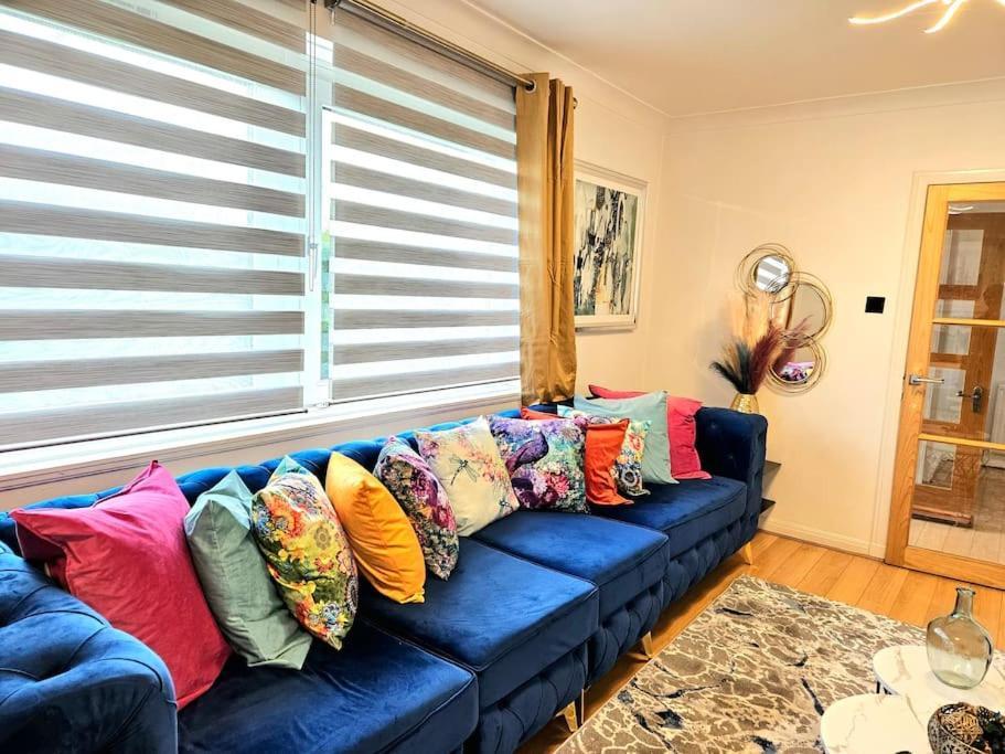 Apartment 3 Bed House With 6 Beds By Sensational *
