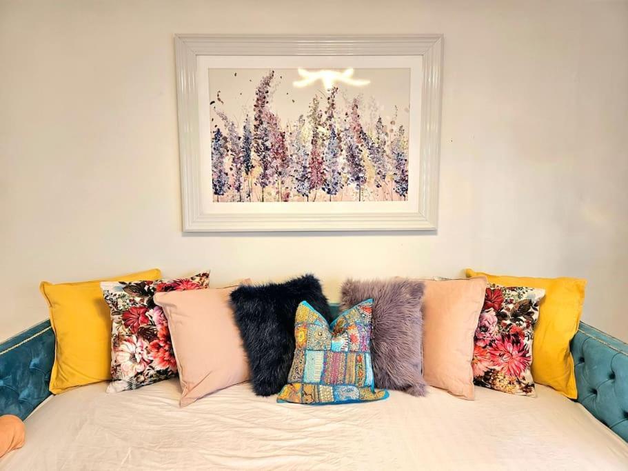 Apartment 3 Bed House With 6 Beds By Sensational *