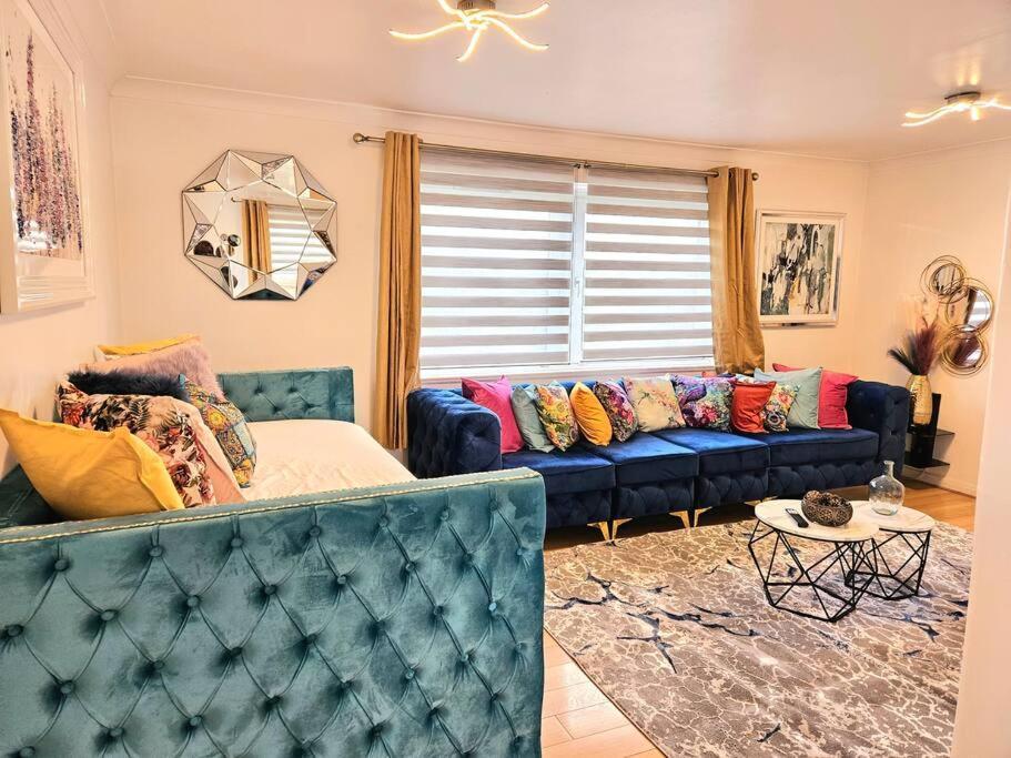 3 Bed House With 6 Beds By Sensational